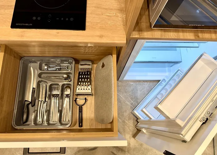 Apartamento на менцинського *